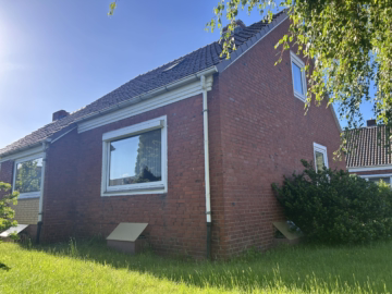 Geräumtes Haus in Geestemünde mit Ausbaupotenzial - Seitenansicht (62063)