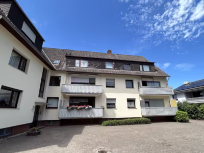 3-Zimmer-Wohnung im 1. OG - Hofansicht (79570)