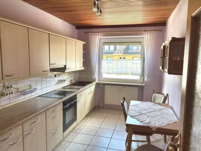 3-Zimmer-Wohnung im 1. OG - Küche (79576)