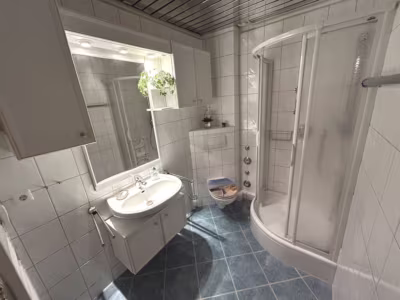 3-Zimmer-Wohnung im 1. OG - Duschbad (79587)