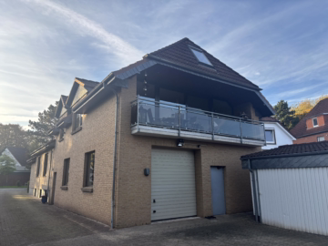 Wohnen & Gewerbe an einem ruhigen Ort - Rückansicht (37055)