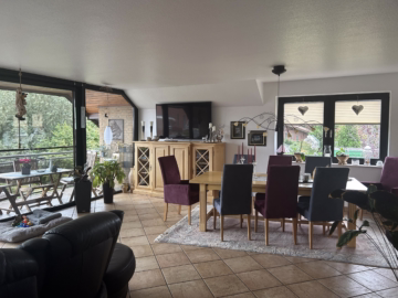 Wohnen & Gewerbe an einem ruhigen Ort - Wohnzimmer (37059)