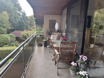 Wohnen & Gewerbe an einem ruhigen Ort - Balkon (37068)