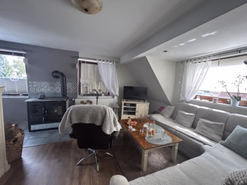 Vermietetes ZFH + Gewerbe & DG-Wohnung in Wulsdorf - Wohnbereich (37035)