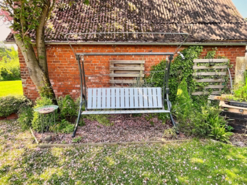 Großzügiges Einfamilienhaus in Krummendeich - Garten (35510)