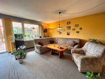 Großzügiges Einfamilienhaus in Krummendeich - Wohnzimmer (35519)
