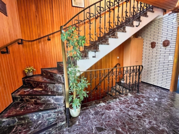 Großzügiges Einfamilienhaus in Krummendeich - Treppe (35518)