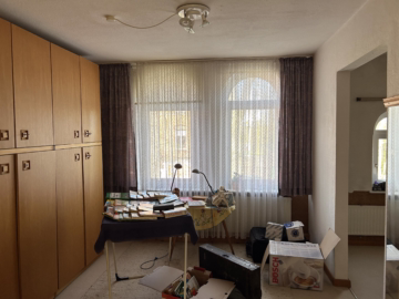 Altbauhaus aus 1892 mit 2 freien Wohneinheiten - Zimmer 2 DG (40603)