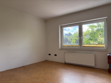Altbauhaus aus 1892 mit 2 freien Wohneinheiten - Schlafzimmer Anbau (62420)
