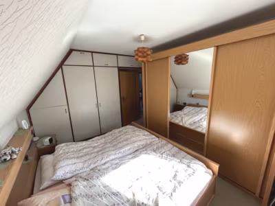 EFH in exponierter Lage auf großem Grundstück - Schlafzimmer OG (85445)