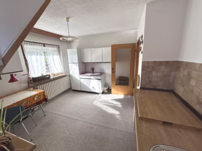 EFH in exponierter Lage auf großem Grundstück - Küche OG (85449)
