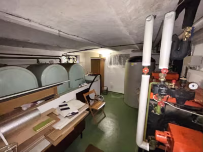 EFH in exponierter Lage auf großem Grundstück - Heizungsraum Keller (85457)