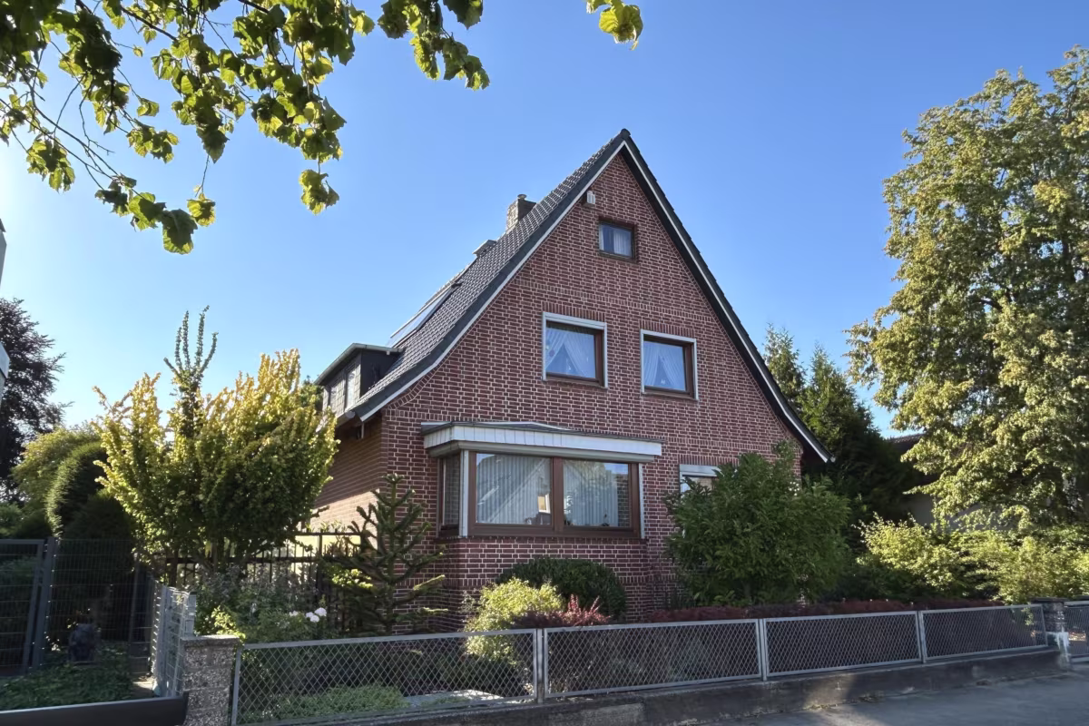 Straßenansicht