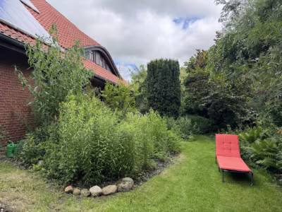 Leben und vermieten hinterm Deich - Garten (81372)